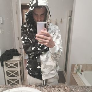 Meet your Posher, Calem